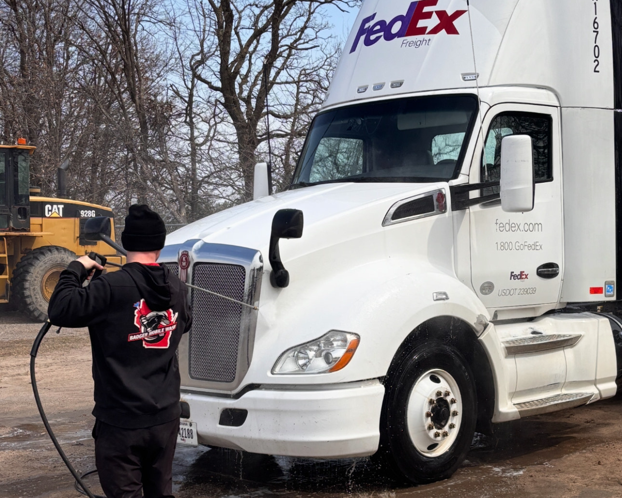 Wisconsin Fleet Wash Services - Badger Mobile Wash - Washing Fedex Truck
